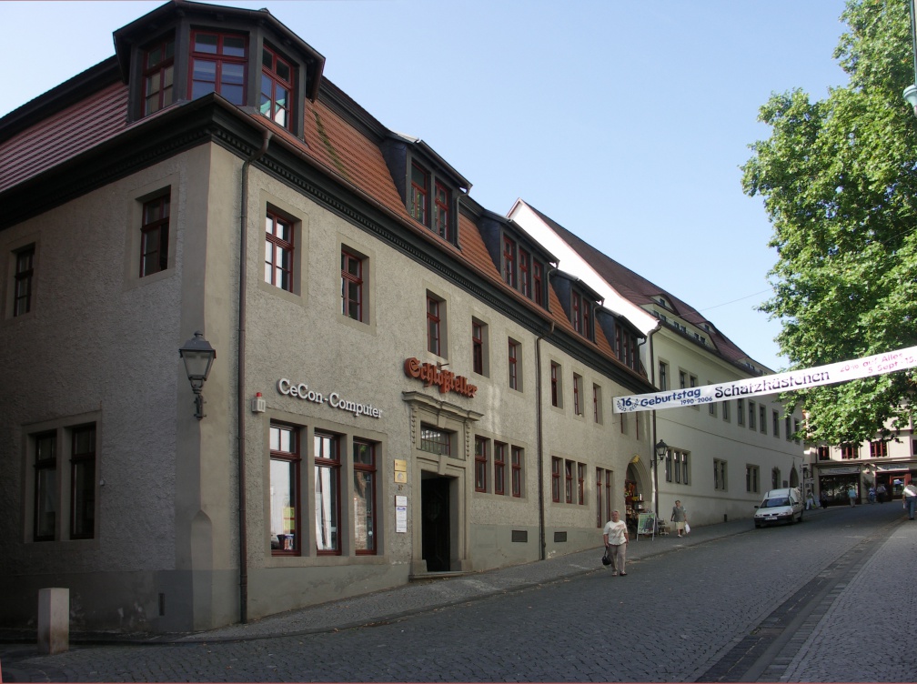 Am Stadtschloss der Mansfelder Grafen in Eisleben (Foto: Sauerzapfe)