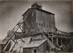 Bergwerksanlage des Eduardschachtes bei Hettstedt, etwa um das Jahr 1900 (Sammlung Dr. König)