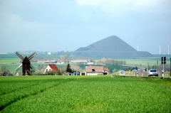 Thälmannschacht - Blick aus Richtung Polleben (Foto Weißenborn)