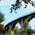 Die Bogenbrücke über den Schmalzgrund in Hettstedt.jpg