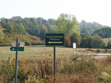 Weg zum Hünekessel (Foto Sauerzapfe 2018)