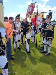 Bild 03 Aufstellen zur Abschlusszeremonie