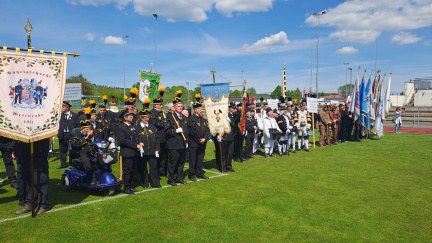 Bild 09 Aufstellen zur Abschlusszeremonie