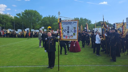 Bild 10 Aufstellen zur Abschlusszeremonie