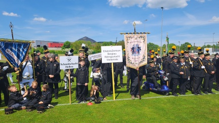 Bild 11 Aufstellen zur Abschlusszeremonie