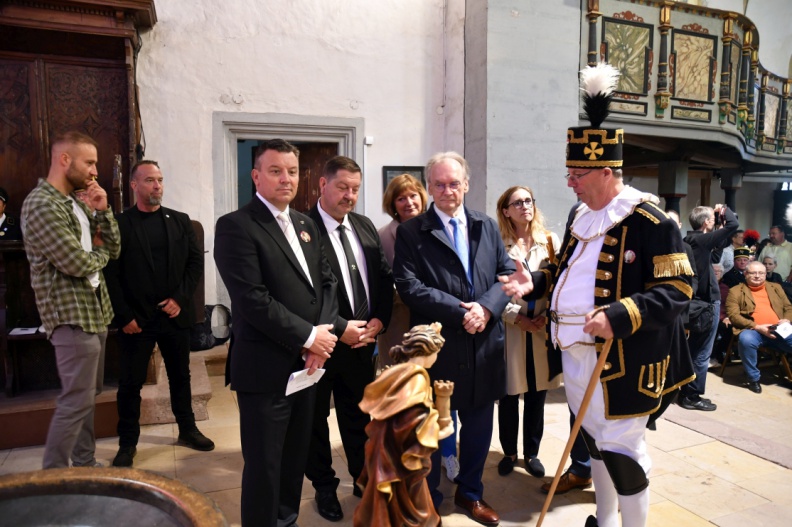 Bild 01 - Berggottesdienst Begrüßung des Ministerpräsidenten (Foto MSH-Gajowski)