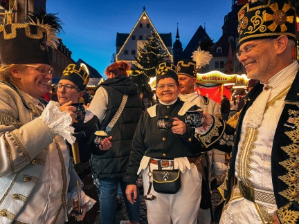 Bild 15 Stollenanschnitt - Glühwein gehörtt natürlich dazu